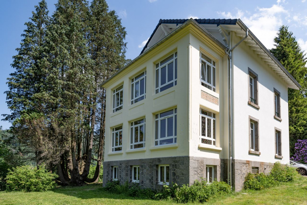 les-roches-fleuries-sapois-1